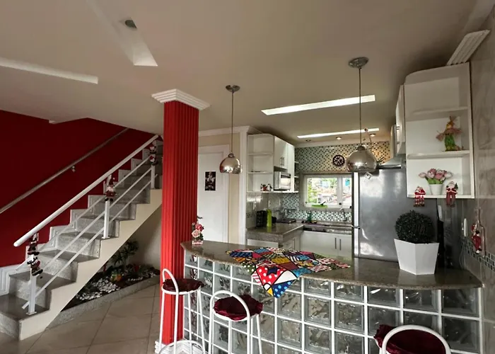 Casa Com Belas Vistas - Muriqui